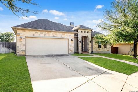 104 S Elise Drive La Vernia TX 78121