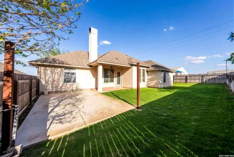104 S Elise Drive La Vernia TX 78121