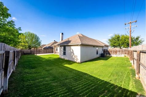 104 S Elise Drive La Vernia TX 78121