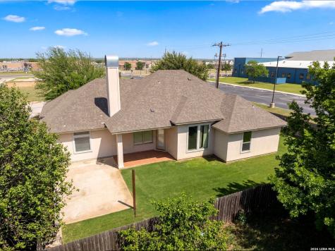 104 S Elise Drive La Vernia TX 78121