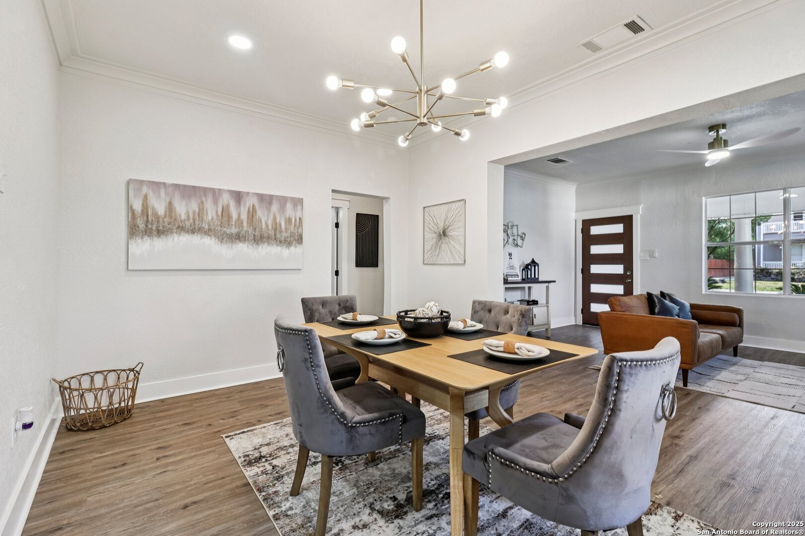 1119 W Huisache San Antonio TX 78201