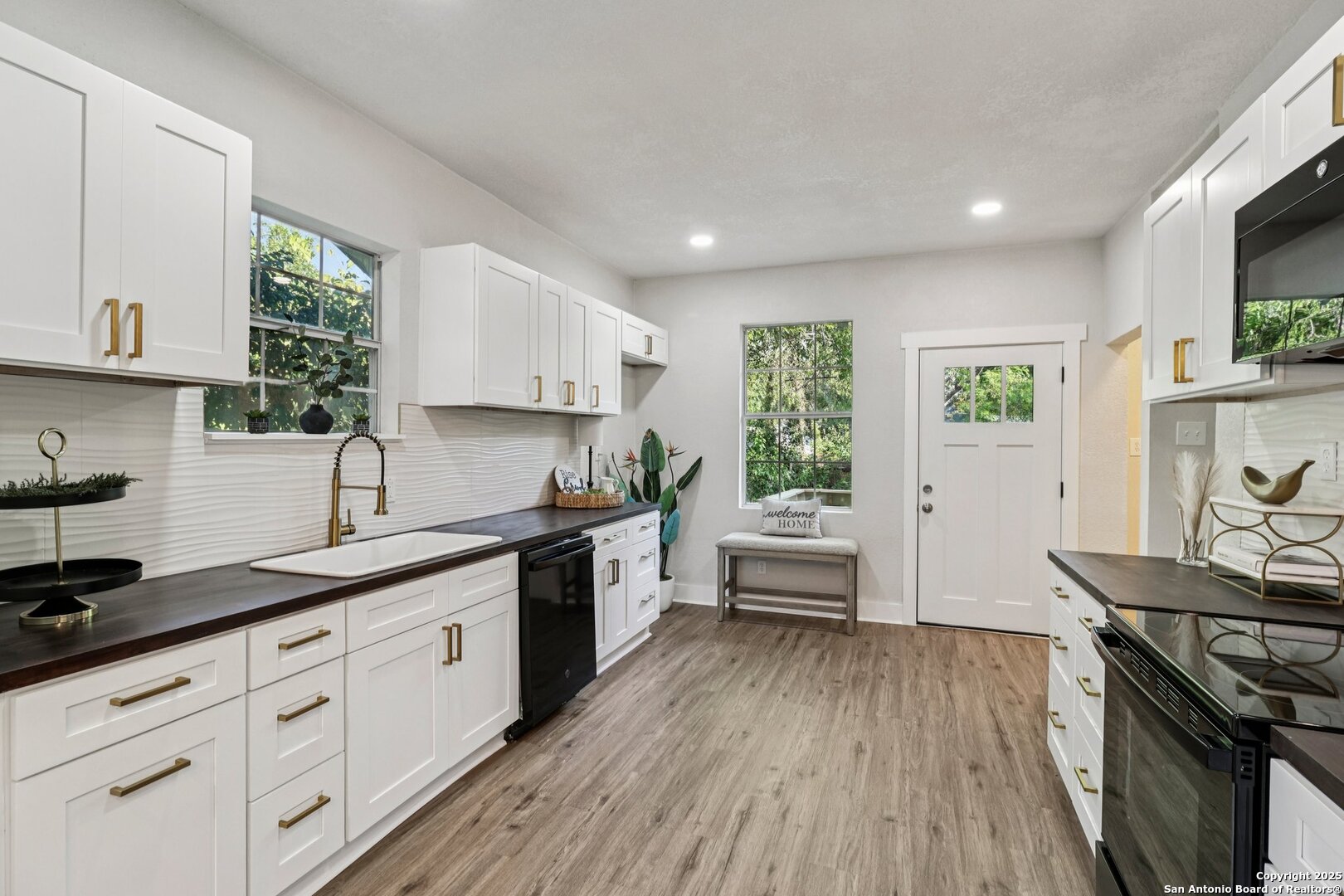 1119 W Huisache San Antonio TX 78201