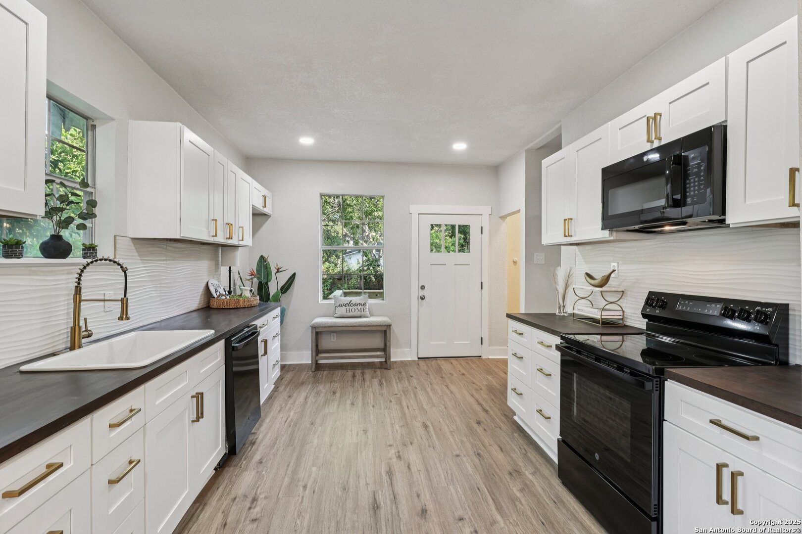 1119 W Huisache San Antonio TX 78201