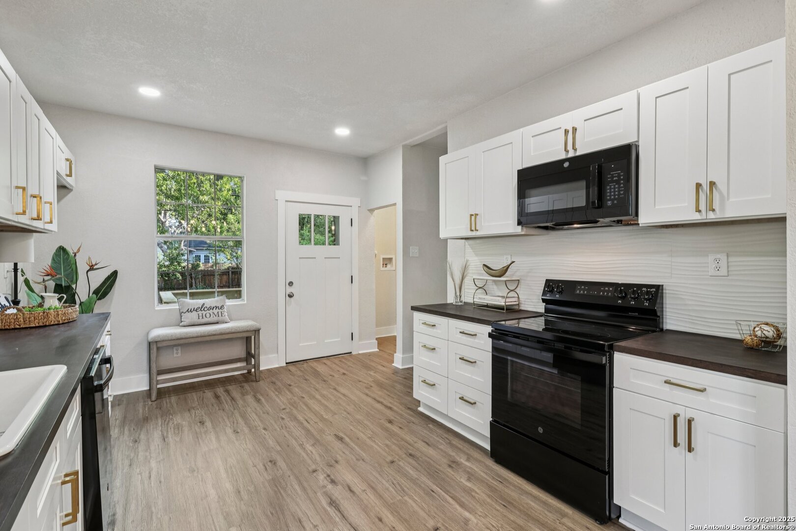 1119 W Huisache San Antonio TX 78201
