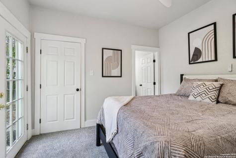 1119 W Huisache San Antonio TX 78201