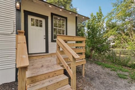 1119 W Huisache San Antonio TX 78201