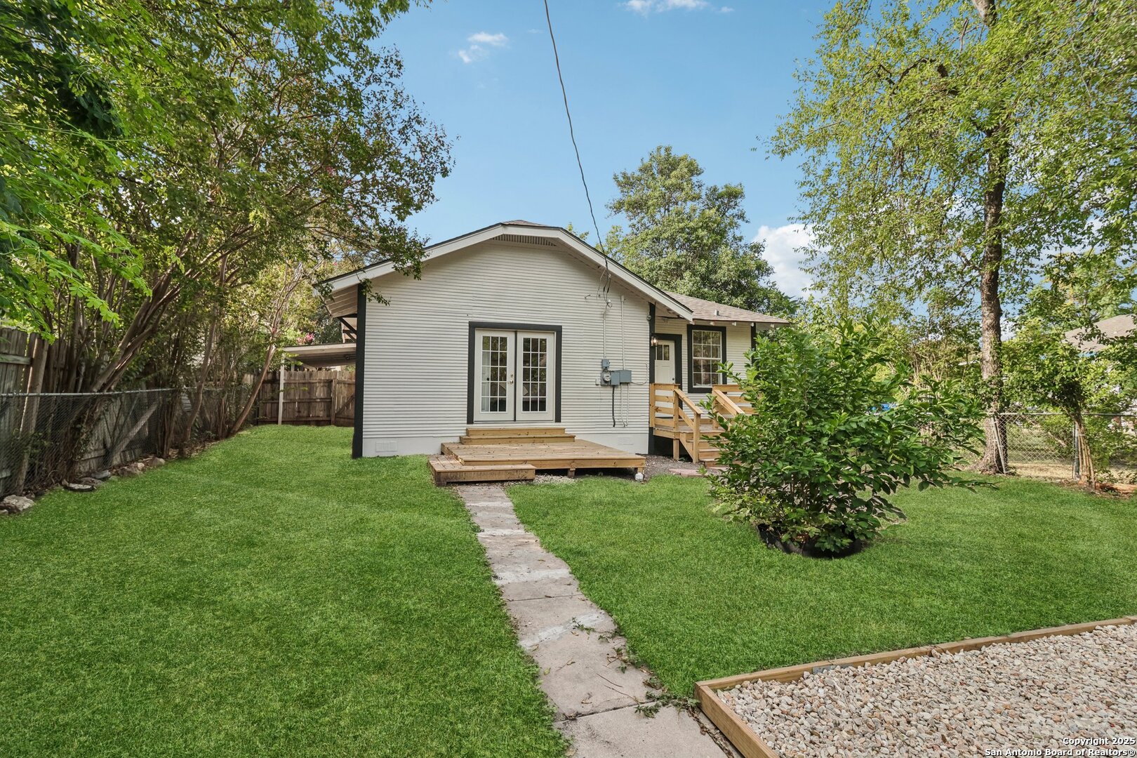 1119 W Huisache San Antonio TX 78201