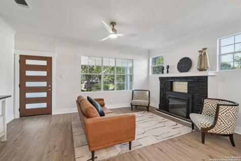 1119 W Huisache San Antonio TX 78201