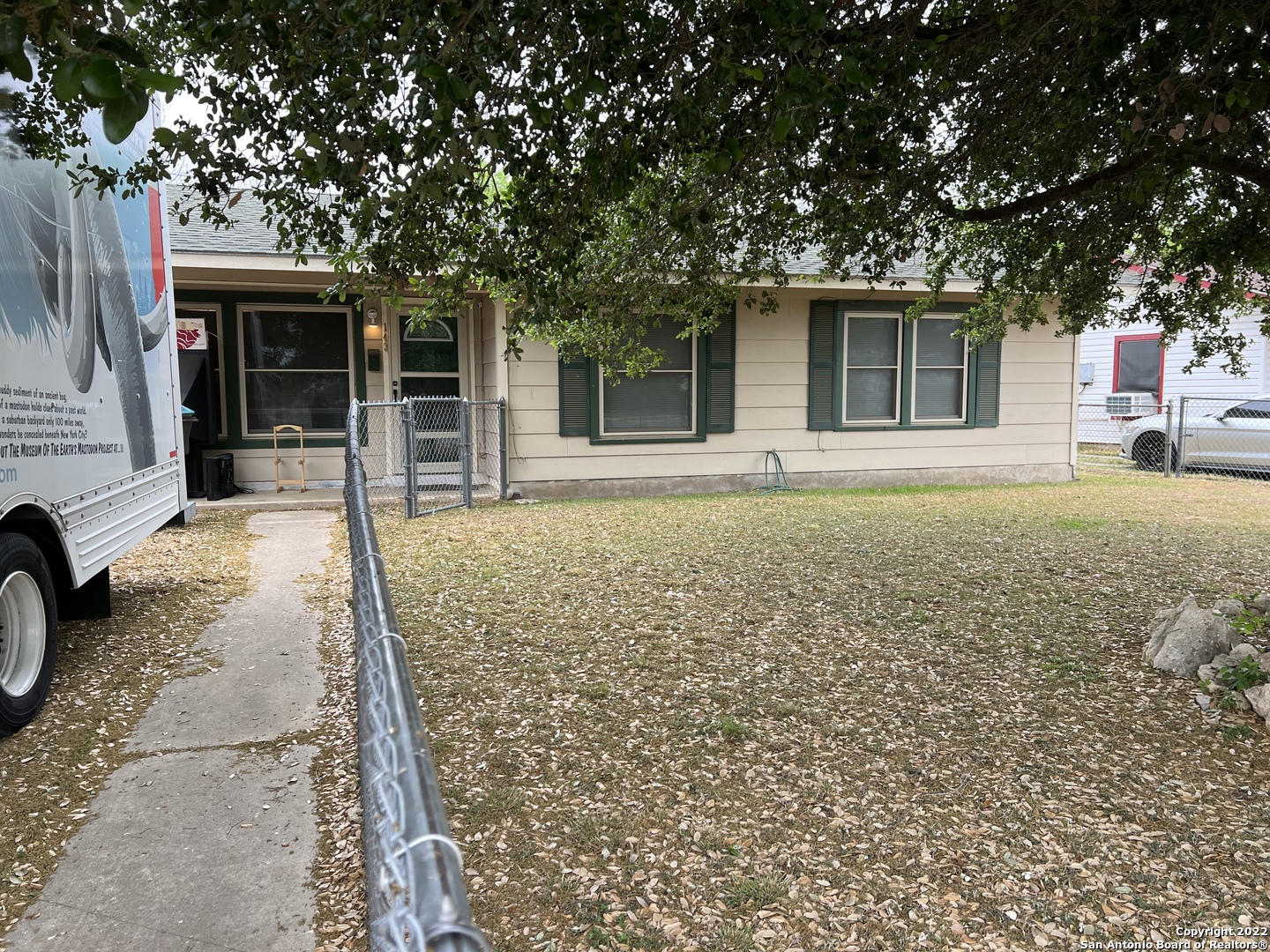 143 Johnathan Avenue San Antonio TX 78223