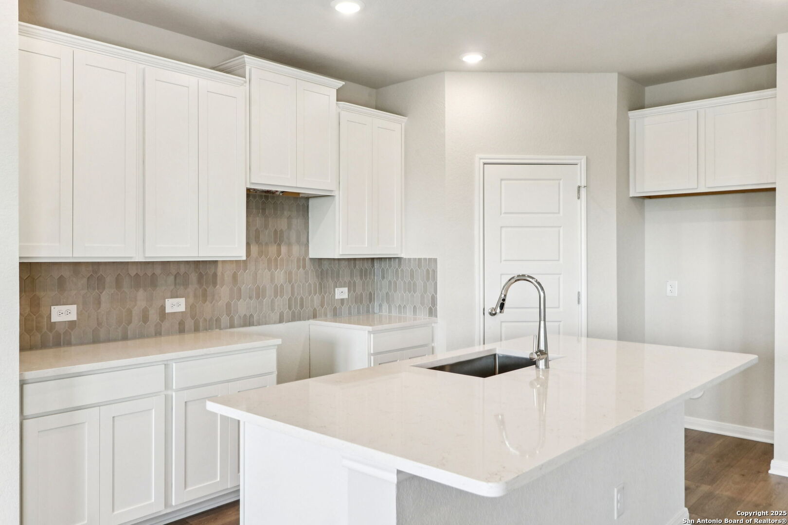 119 Barton Point Cibolo TX 78108