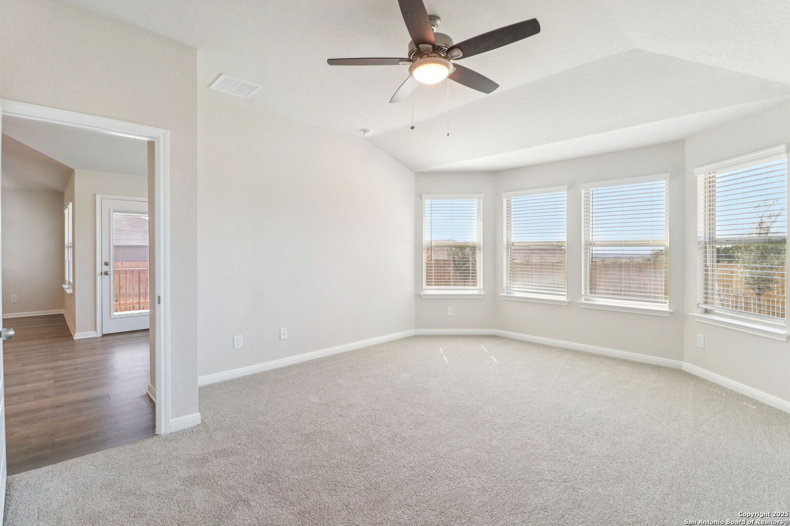 119 Barton Point Cibolo TX 78108