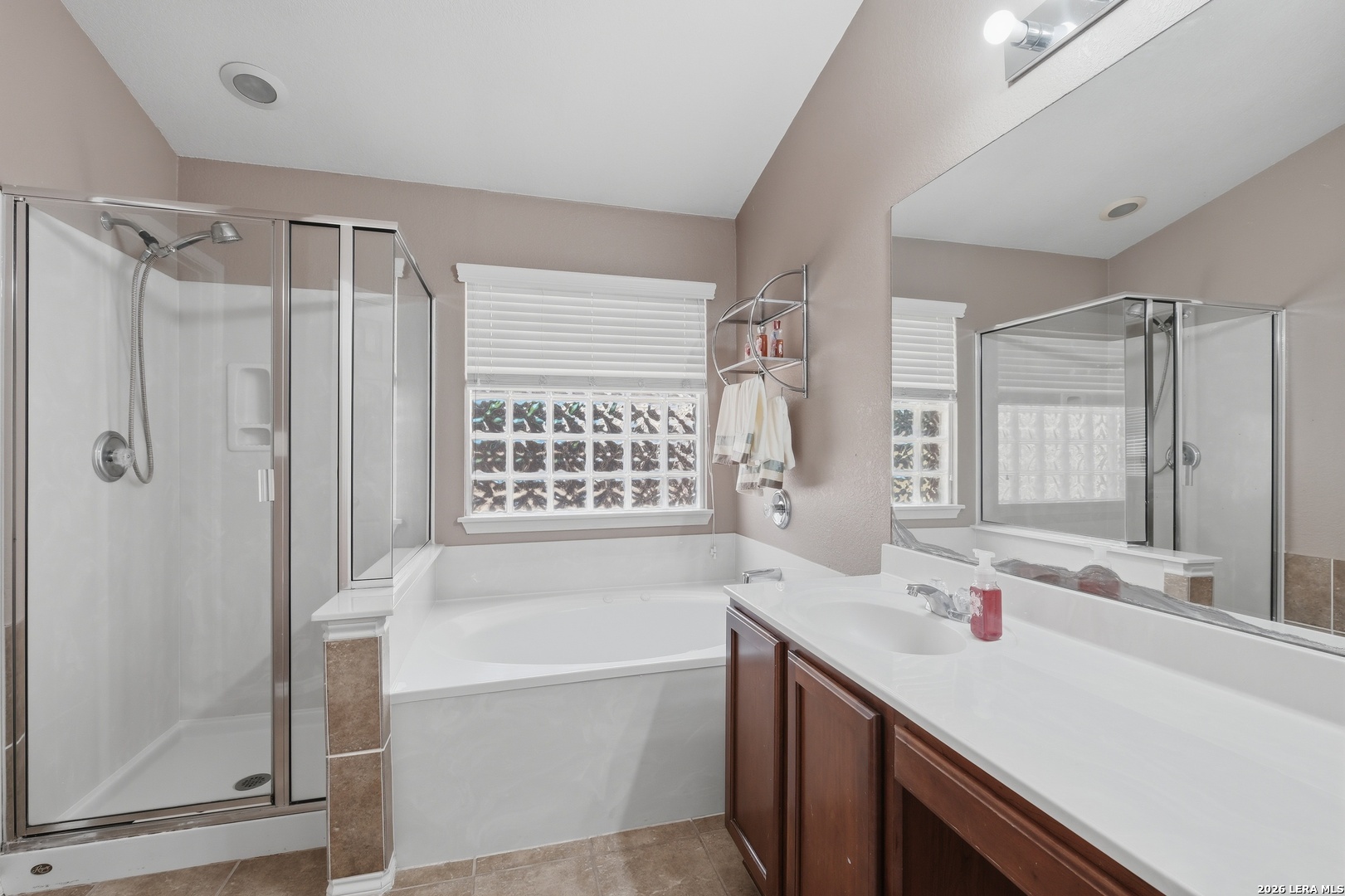 100 Farmview Cibolo TX 78108