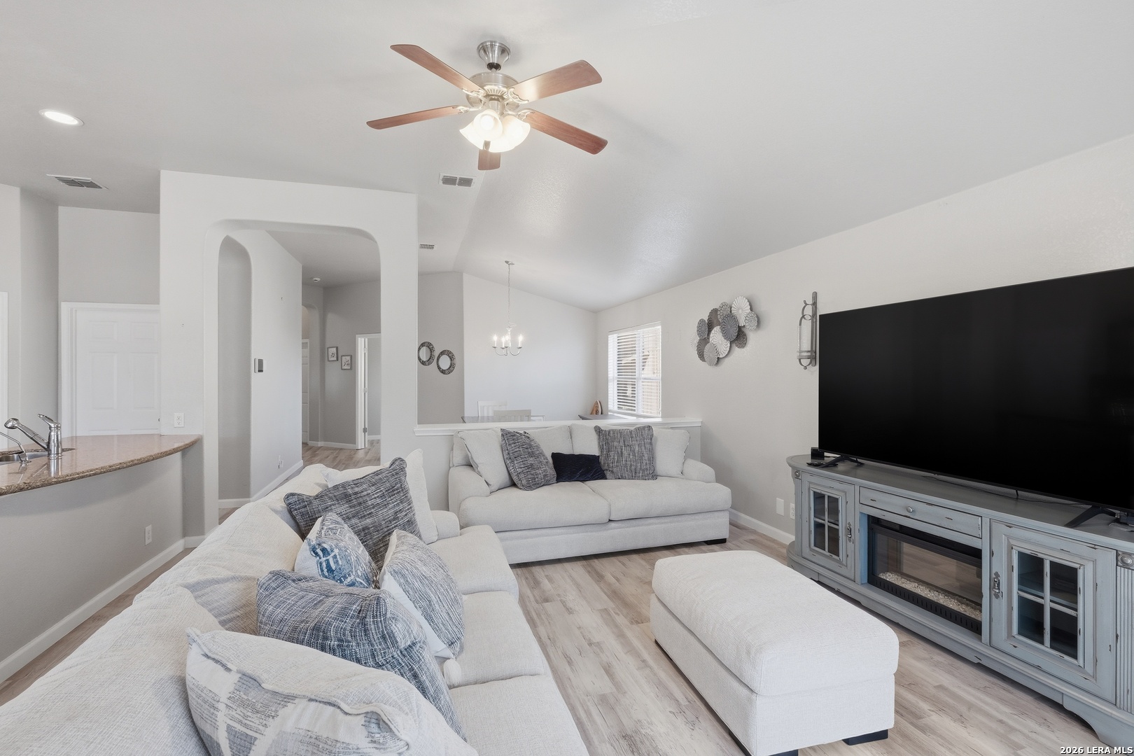100 Farmview Cibolo TX 78108