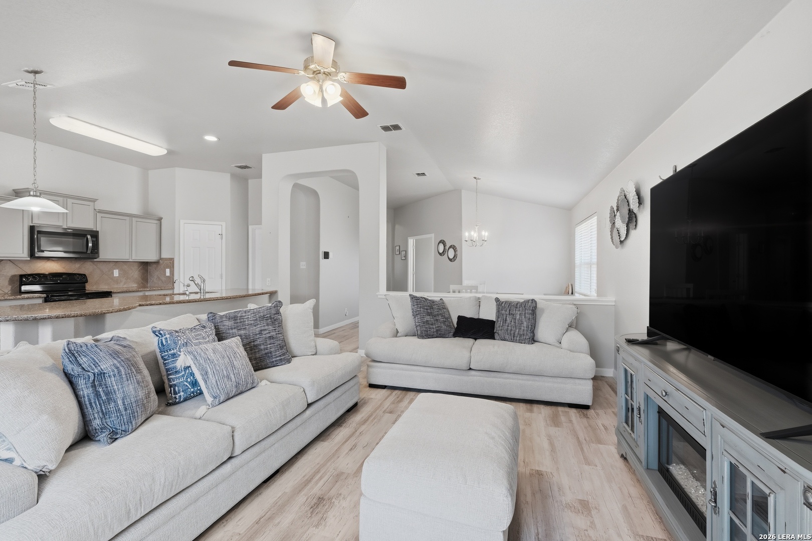 100 Farmview Cibolo TX 78108