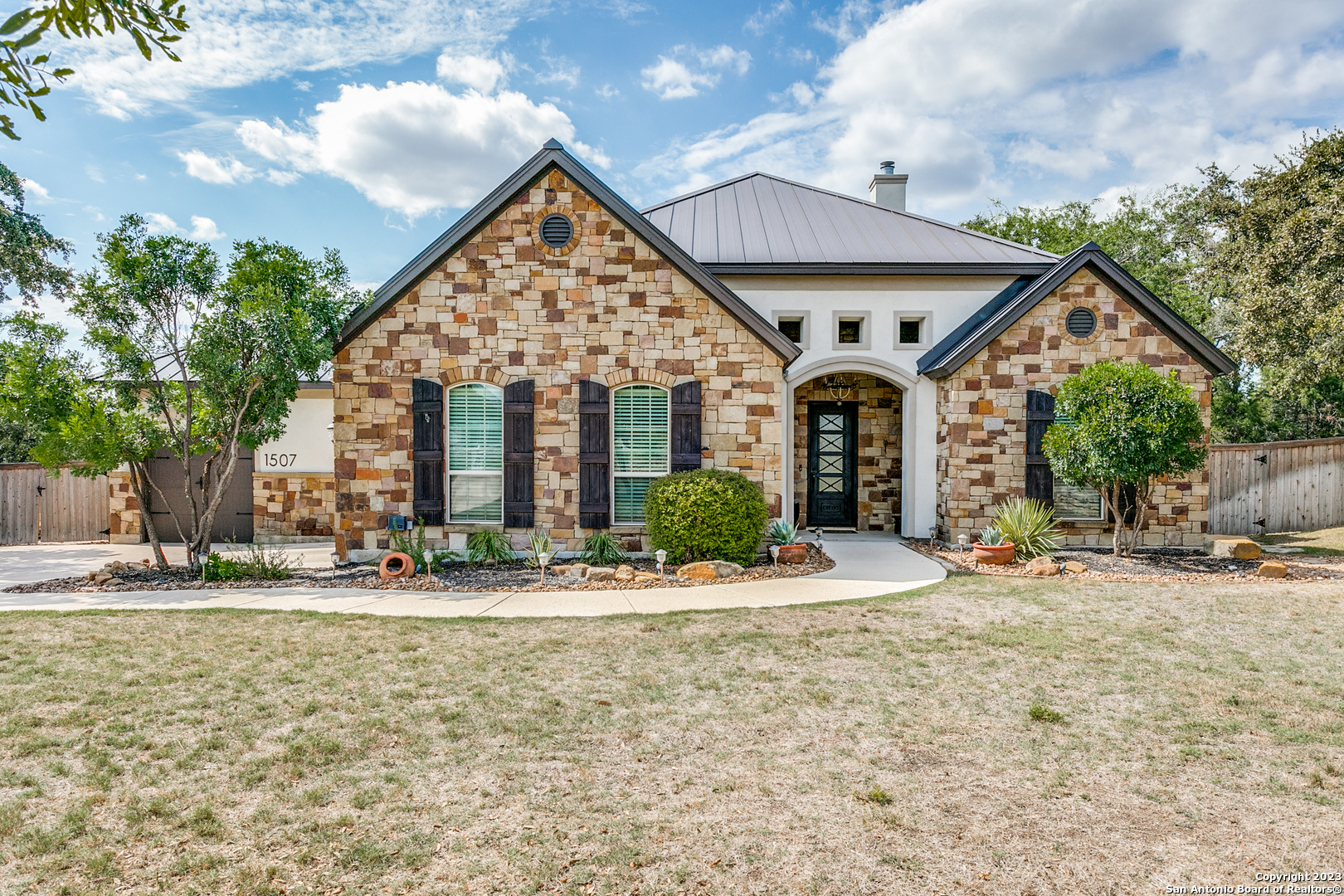 1507 Silent Hollow San Antonio TX 78260
