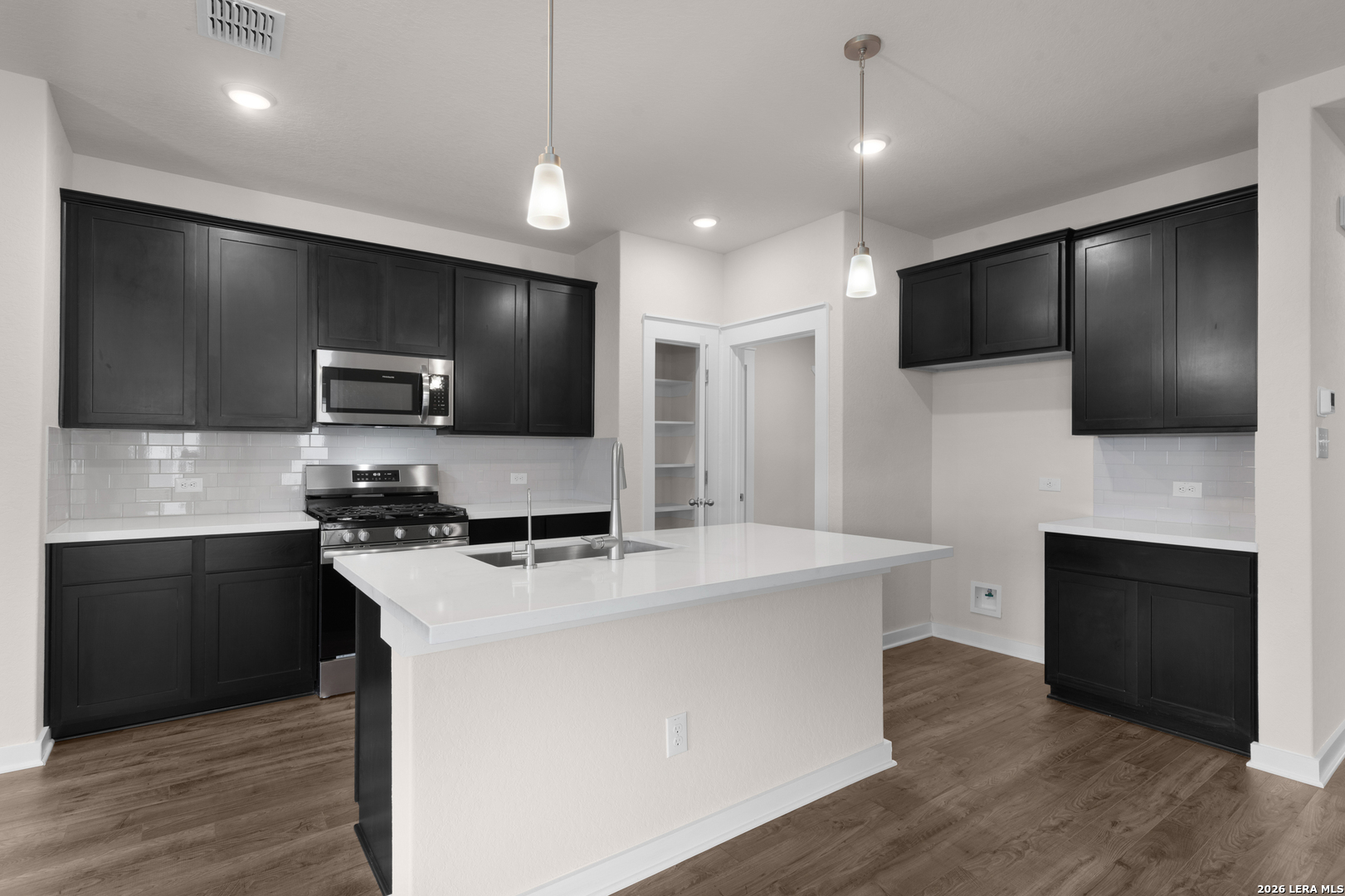 225 Red Arrow San Antonio TX 78253