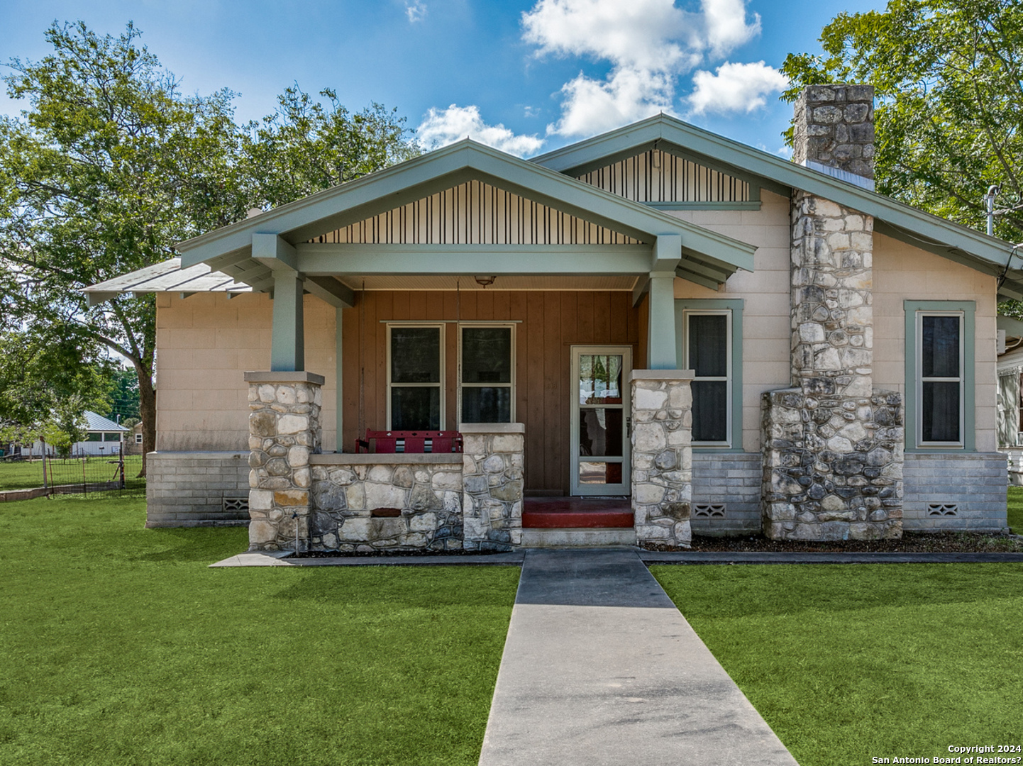 313 E Theissen Street Boerne TX 78006