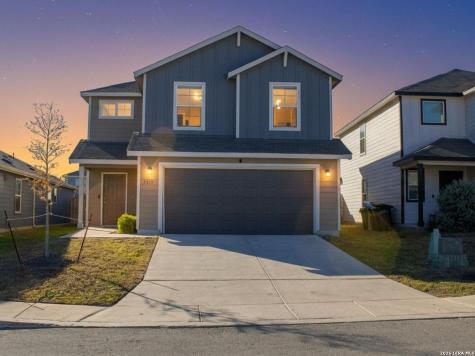 5819 Rolling Glen San Antonio TX 78218