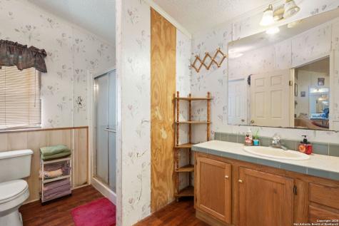 300 County Road 307 Floresville TX 78114