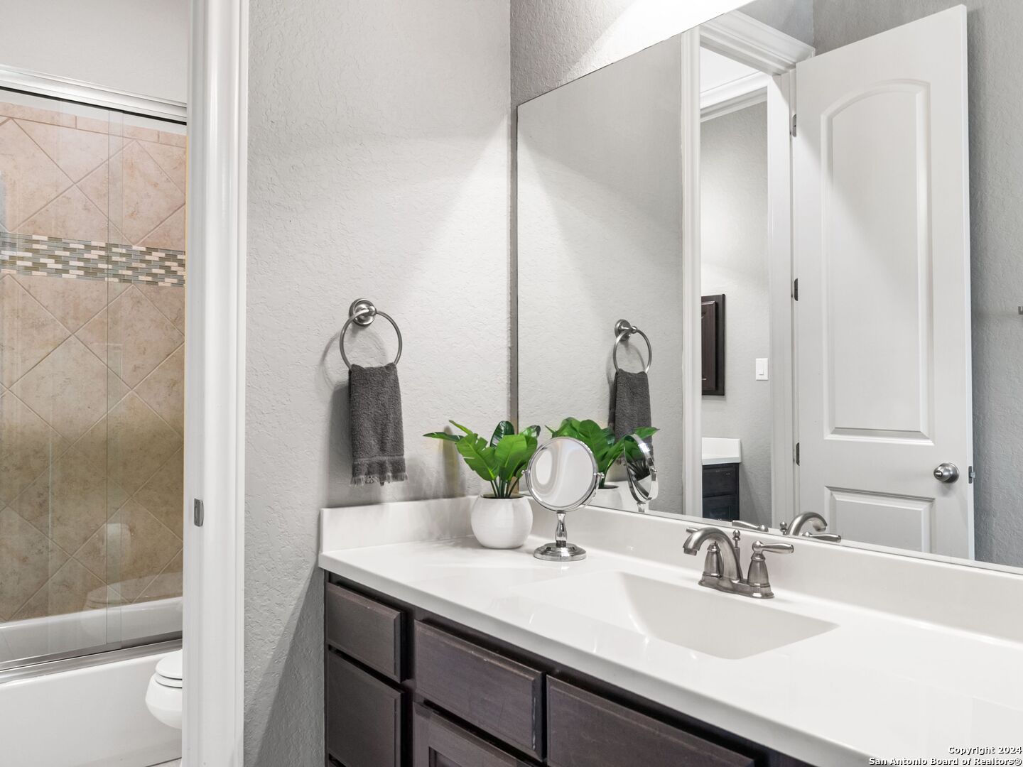 28714 Hidden Gate Boerne TX 78015