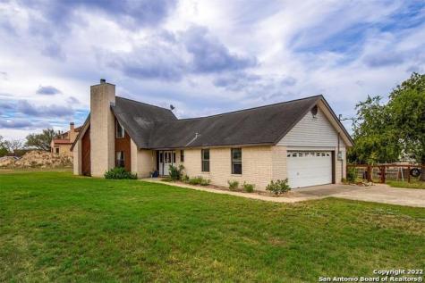 111 N Irvin Street Falls City TX 78113