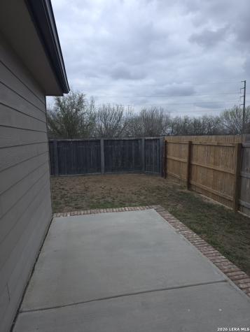 5031 Kayak Cove Elmendorf TX 78112
