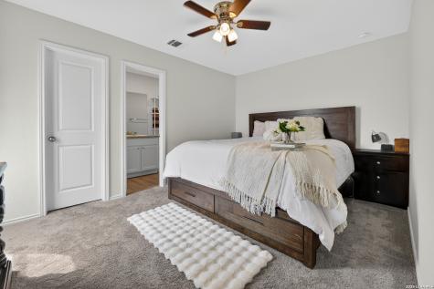 8183 Nube Medina San Antonio TX 78252