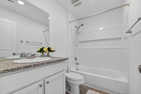 8183 Nube Medina San Antonio TX 78252