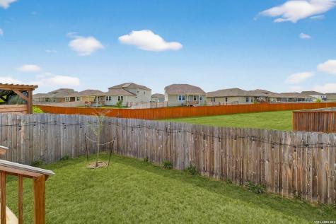 8183 Nube Medina San Antonio TX 78252