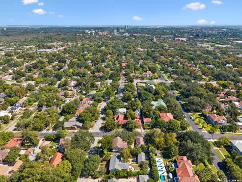 210 W Hollywood Avenue San Antonio TX 78212