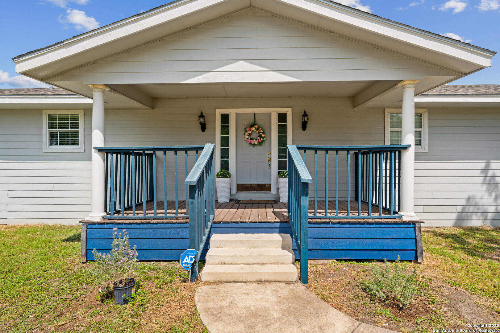 228 County Road 5716 Natalia TX 78059