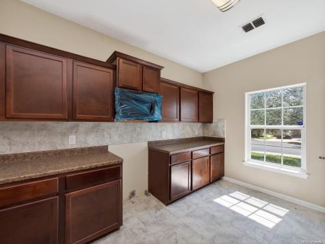 3727 Southern Grove San Antonio TX 78222