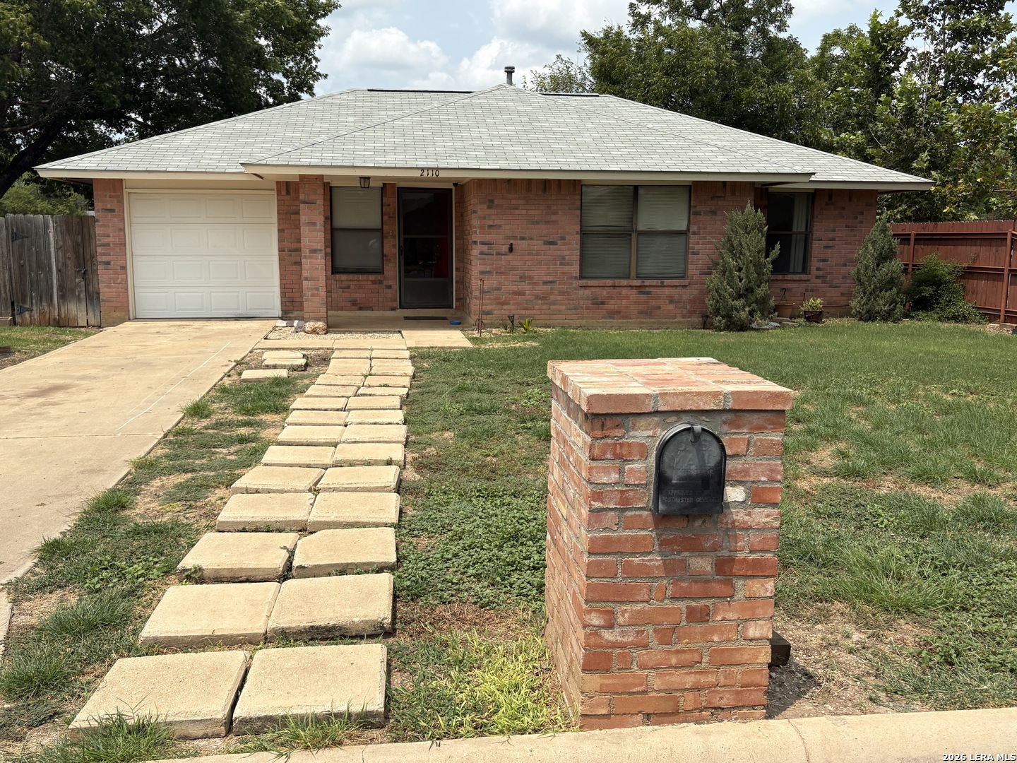 2110 21st Hondo TX 78861