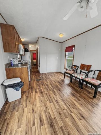 1372 N Lakeshore Bandera TX 78003