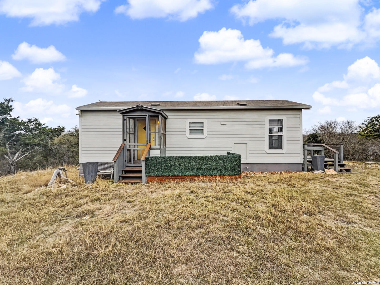 1372 N Lakeshore Bandera TX 78003