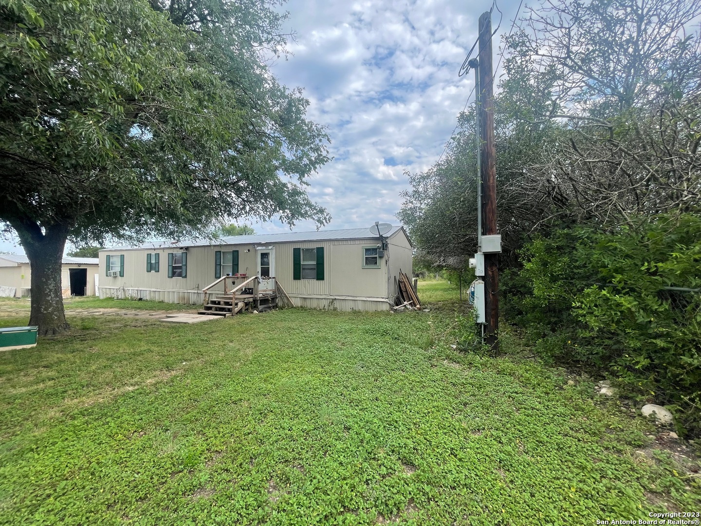 18711 County Road 5738 Castroville TX 78009