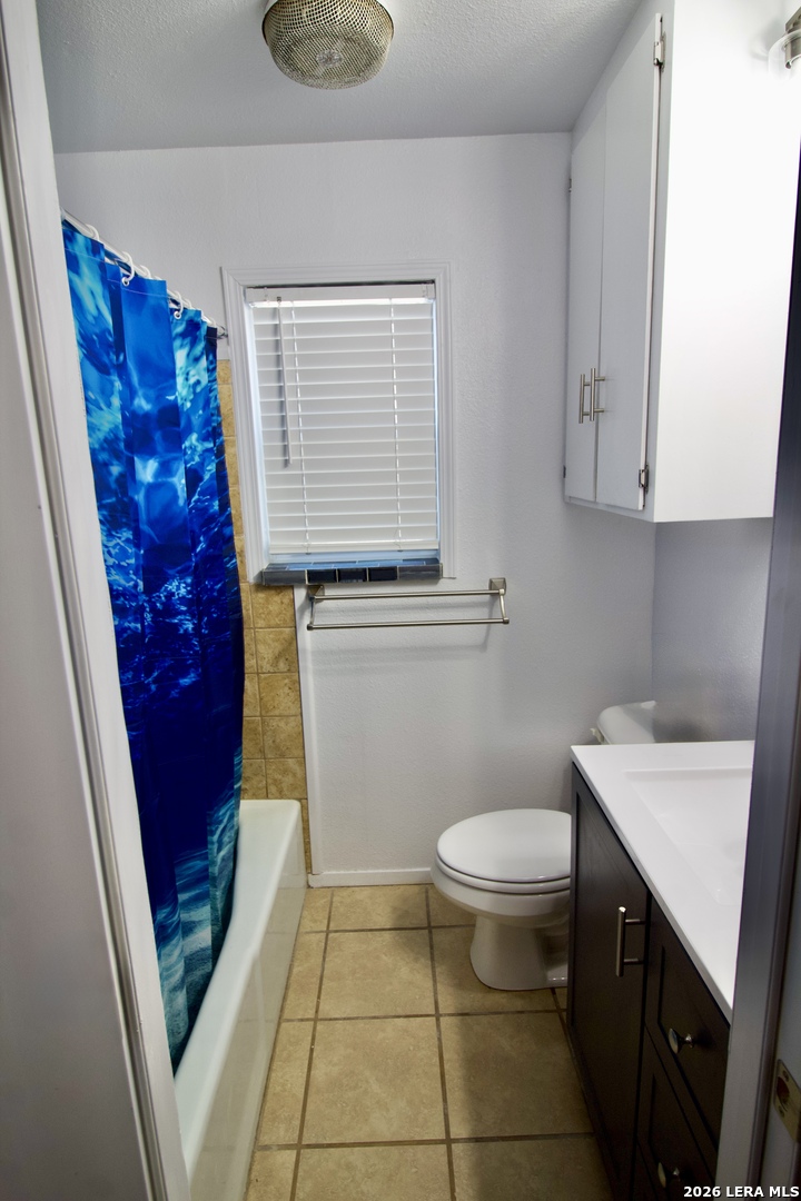 1203 Yosemite Beeville TX 78102