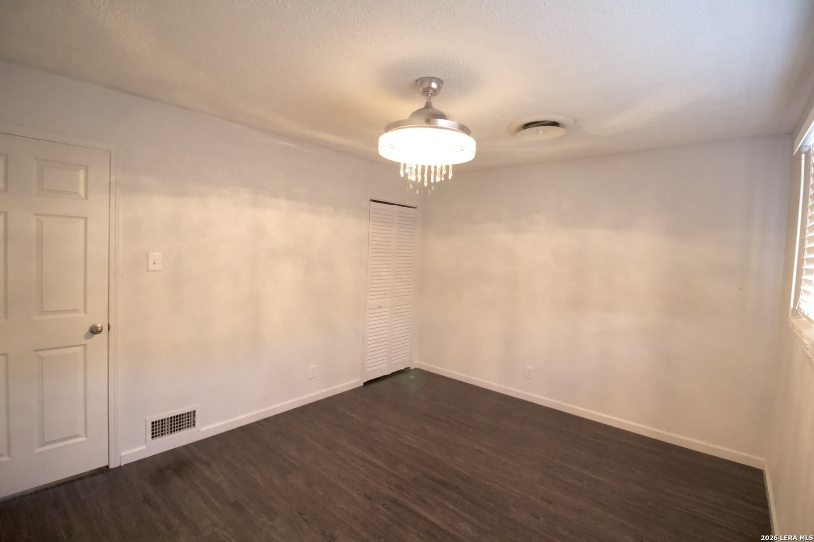 1203 Yosemite Beeville TX 78102