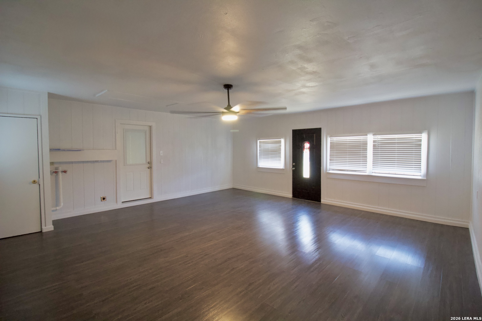 1203 Yosemite Beeville TX 78102