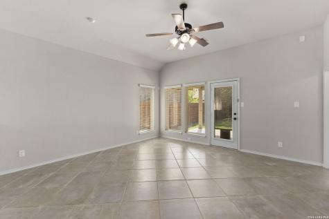 8729 White Crown San Antonio TX 78254