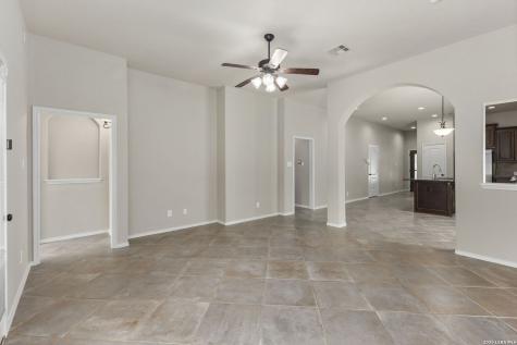 8729 White Crown San Antonio TX 78254