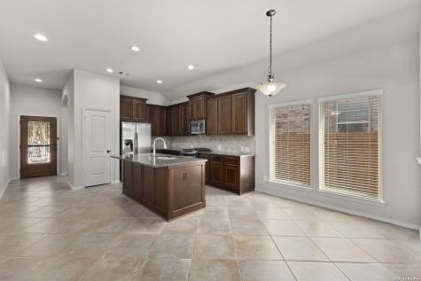 8729 White Crown San Antonio TX 78254