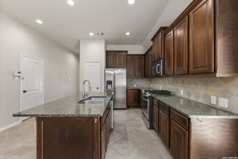 8729 White Crown San Antonio TX 78254