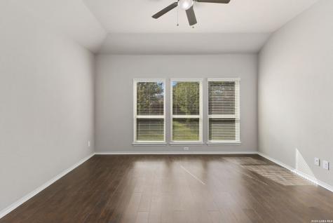 8729 White Crown San Antonio TX 78254
