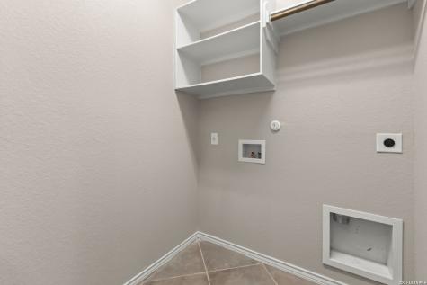 8729 White Crown San Antonio TX 78254