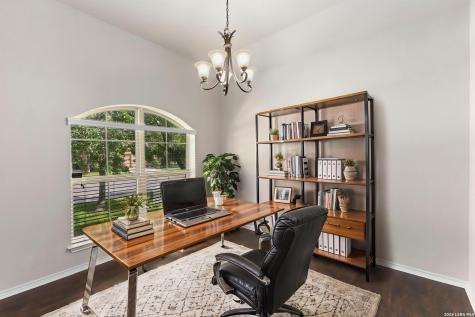 8729 White Crown San Antonio TX 78254