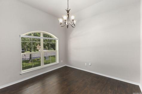 8729 White Crown San Antonio TX 78254