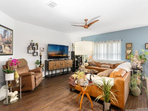 10744 Rosalina Loop Converse TX 78109