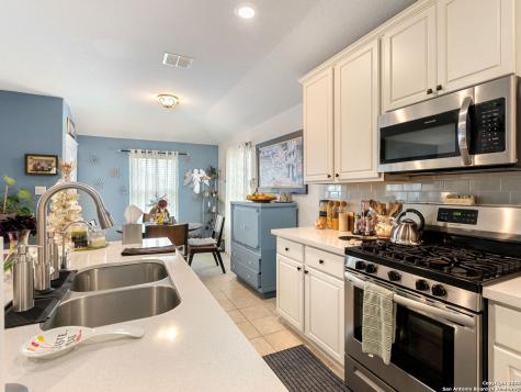 10744 Rosalina Loop Converse TX 78109