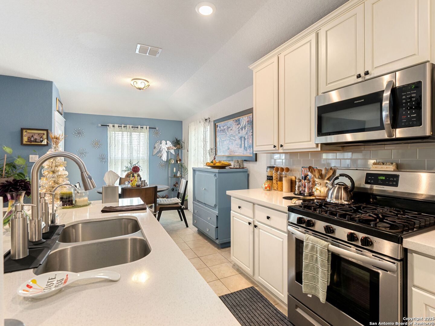 10744 Rosalina Loop Converse TX 78109